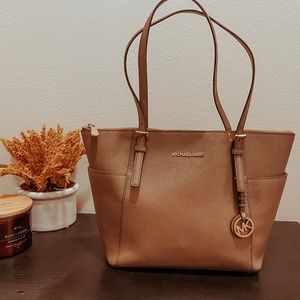 MICHAEL KORS Jet Set Large Saffiano Leather Top